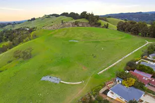 15933 Cambrian Dr, San Leandro, CA 94578 - Photo 26