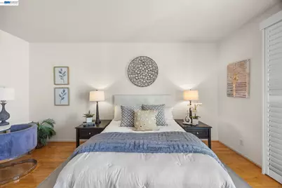 3009 Triumph Dr, Alameda, CA 94501 - Photo 18