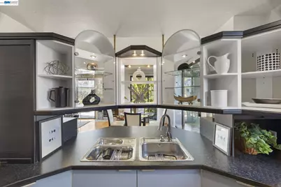 3009 Triumph Dr, Alameda, CA 94501 - Photo 12