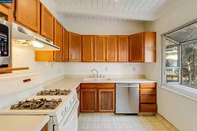 208 Los Gatos Ave, Vallejo, CA 94589 - Photo 18