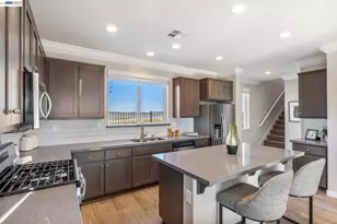 1492 Monument Ln, Fairfield, CA 94533 - Photo 6