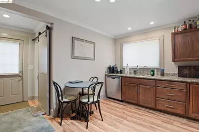 2155 Chestnut St, Livermore, CA 94551 - Photo 8