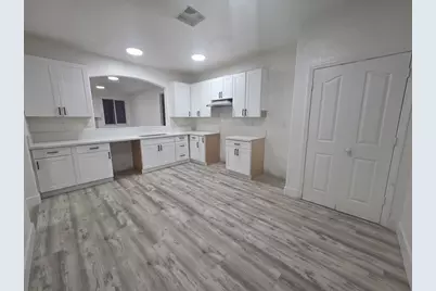 8226 Windmill Oaks Pl, Antelope, CA 95843 - Photo 2