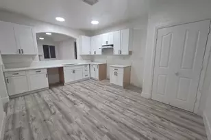 8226 Windmill Oaks Pl, Antelope, CA 95843 - Photo 2