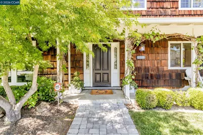 152 Walford Dr, Moraga, CA 94556 - Photo 2