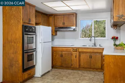 1140 Rachele Rd, Walnut Creek, CA 94597 - Photo 14