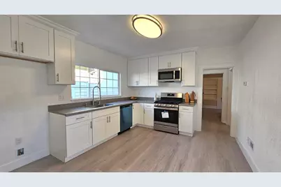 2076 Harrington Ave, Oakland, CA 94601 - Photo 6