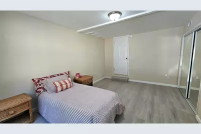 2076 Harrington Ave, Oakland, CA 94601 - Photo 16