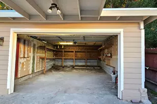 2076 Harrington Ave, Oakland, CA 94601 - Photo 24