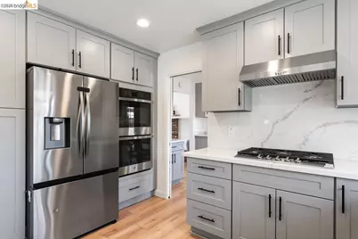 5179 Paul Scarlet Dr, Concord, CA 94521 - Photo 8