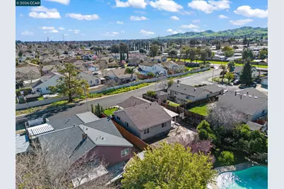 229 Catamaran Cir, Pittsburg, CA 94565 - Photo 24