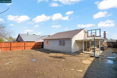 229 Catamaran Cir, Pittsburg, CA 94565 - Photo 22