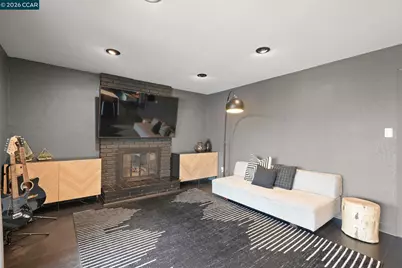 4320 Hillview Dr, Pittsburg, CA 94565 - Photo 10