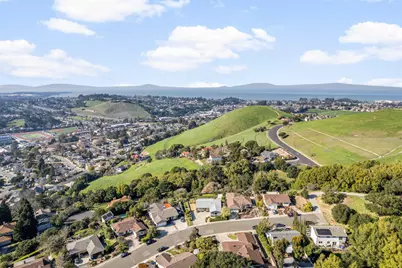 2662 Carmelita Way, Pinole, CA 94564 - Photo 48