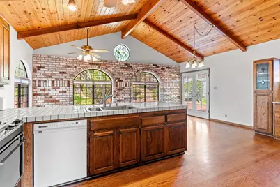 18153 Plymouth Dr, Castro Valley, CA 94546 - Photo 20