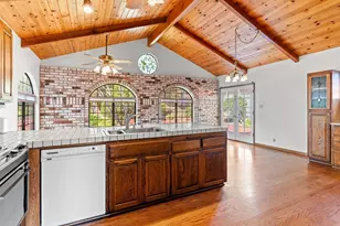 18153 Plymouth Dr, Castro Valley, CA 94546 - Photo 20