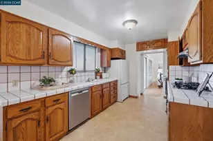 1021 Ulfinian Way, Martinez, CA 94553 - Photo 12