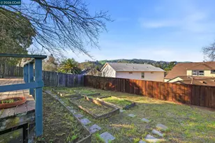 1021 Ulfinian Way, Martinez, CA 94553 - Photo 38