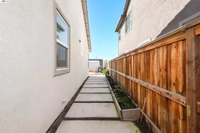 3456 Mulholland Drive, Lathrop, CA 95330 - Photo 46