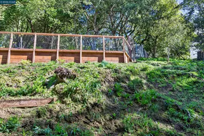 6030 Girvin Dr, Oakland, CA 94611 - Photo 44