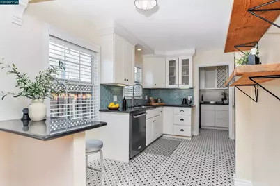 3162 Salvio St, Concord, CA 94519 - Photo 8