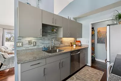 184 Schooner Ct, Richmond, CA 94804 - Photo 12