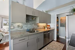 184 Schooner Ct, Richmond, CA 94804 - Photo 12