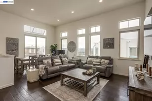 3077 Valley Of Hearts Del Pl, San Jose, CA 95136 - Photo 4