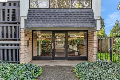 2632 Warring St #3, Berkeley, CA 94704 - Photo 2