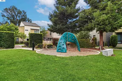 3289 Berryessa St #5, Palo Alto, CA 94303 - Photo 32