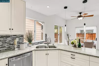 6361 Potrero Dr, Newark, CA 94560 - Photo 16