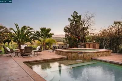 4640 Kingswood Dr, Danville, CA 94506 - Photo 32