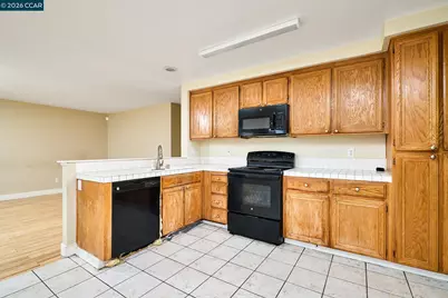 2169 Rain Drop Cir, Pittsburg, CA 94565 - Photo 4