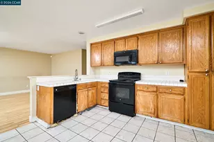 2169 Rain Drop Cir, Pittsburg, CA 94565 - Photo 4