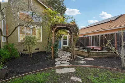 1042 Dana Cir, Livermore, CA 94550 - Photo 42