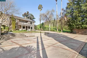 1956 Holly Dr, Concord, CA 94521 - Photo 2