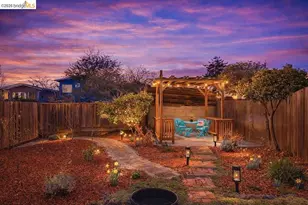 1135 Parker St, Berkeley, CA 94702 - Photo 32