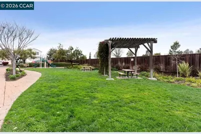 1 Avocet Ct, Alameda, CA 94501 - Photo 32