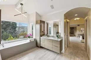 78 Scenic Dr, Orinda, CA 94563 - Photo 30
