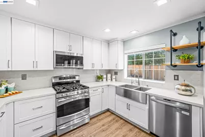 337 Trenton Cir, Pleasanton, CA 94566 - Photo 18