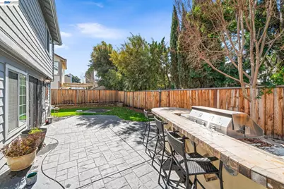 337 Trenton Cir, Pleasanton, CA 94566 - Photo 32