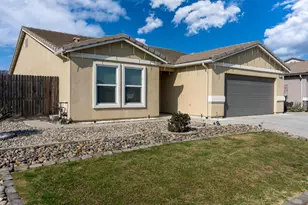 336 Solano St, Madera, CA 93638 - Photo 6