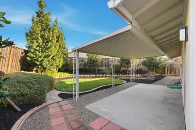 5251 Peony Dr, Livermore, CA 94551 - Photo 32