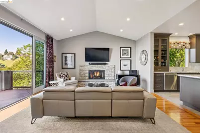 1426 Grand View Dr, Berkeley, CA 94705 - Photo 18