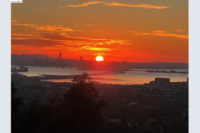 1426 Grand View Dr, Berkeley, CA 94705 - Photo 2