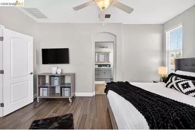 390 Caravaggio Cir, Sacramento, CA 95835 - Photo 36