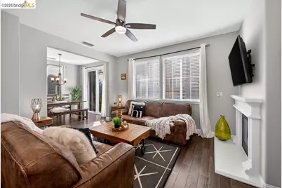 390 Caravaggio Cir, Sacramento, CA 95835 - Photo 12