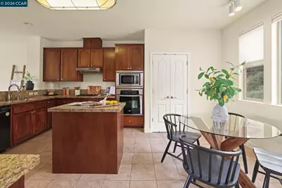 6415 Blue Rock Ct, Oakland, CA 94605 - Photo 18