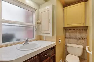 1128 Delaware St, Berkeley, CA 94702 - Photo 20