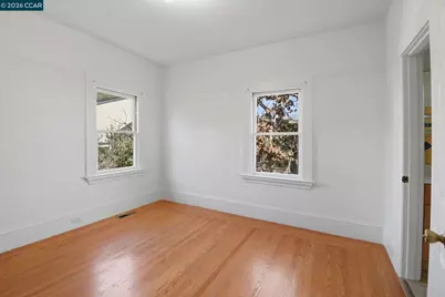 5115 Lawton Ave, Oakland, CA 94618 - Photo 16